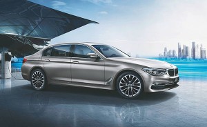 2019款新BMW 5系插电式混合动力先锋版全国上市